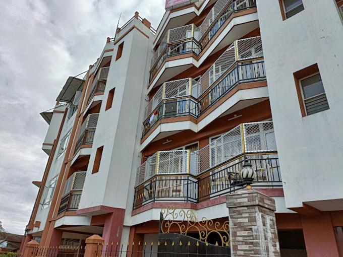 Holiday Hush Haven Hotel Шилонг Екстериор снимка